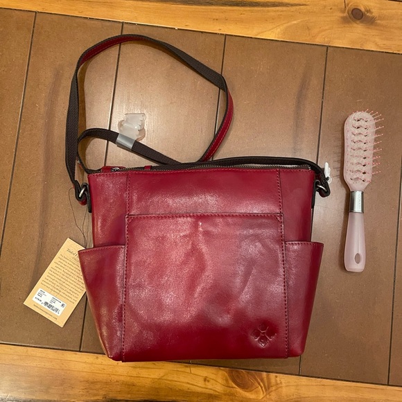 Gorgeous NWT Patricia Nash Red leather bag - Picture 2 of 4